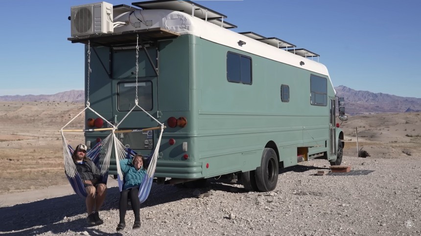 This Couple Turned a School Bus Into a Deluxe, Off\-Grid Tiny Home for a Mere \$50K