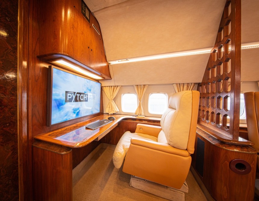 Ex\-airliner and private jet Boeing 727 has been upcycled as the fanciest Airbnb