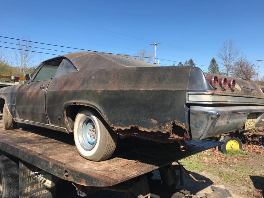 1965\-chevrolet\-impala\-barn\-find\-in\-Maine 2