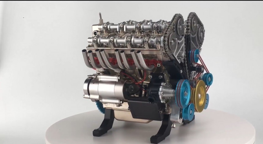 Realistic V8 Model Engine