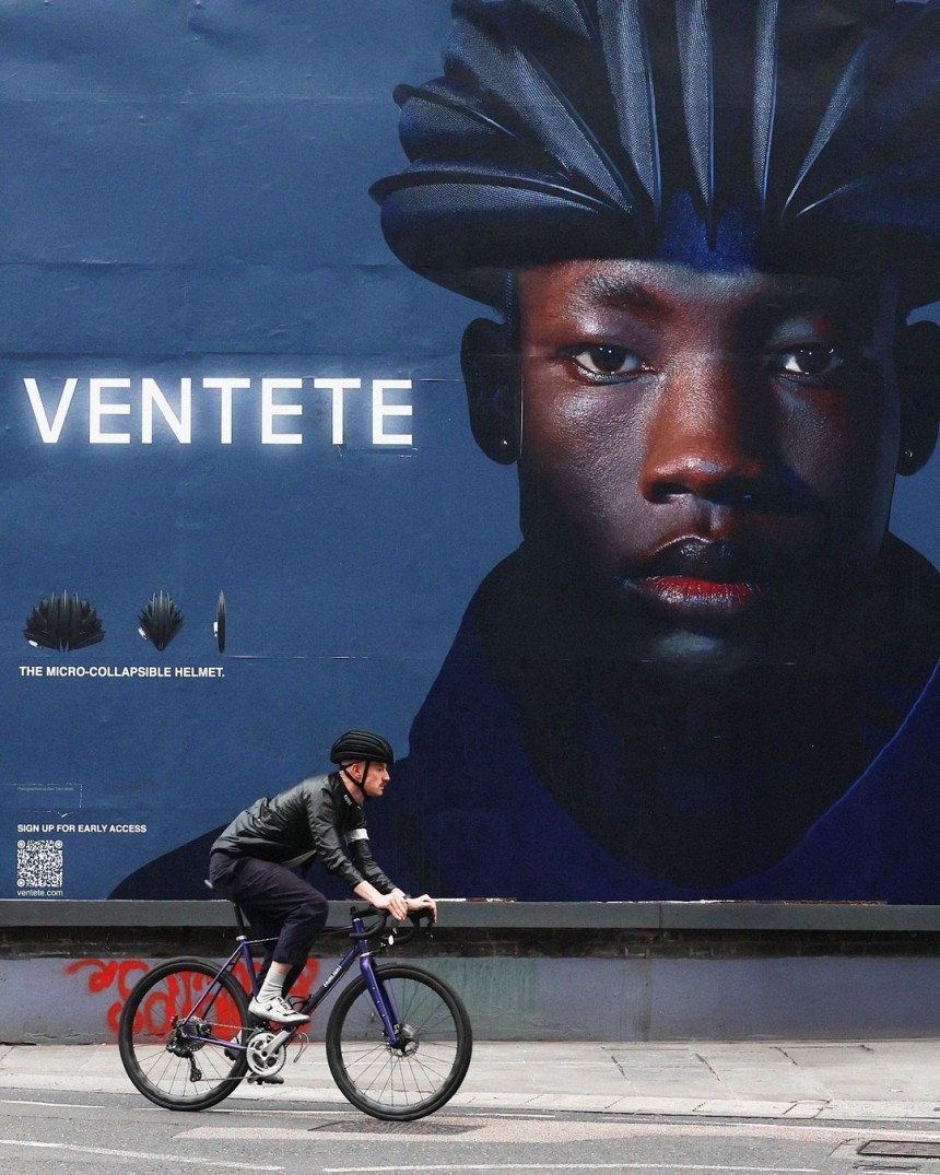 Ventete is introducing the aH\-1, an inflatable micro helmet with potential to shake up the cycling industry