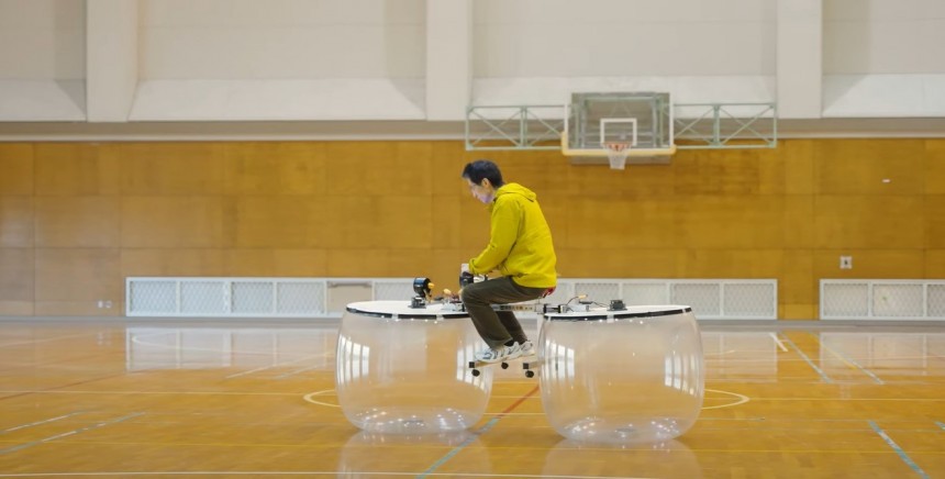 This micro hovercraft is inspired by drones and built with cheap, off the shelf components