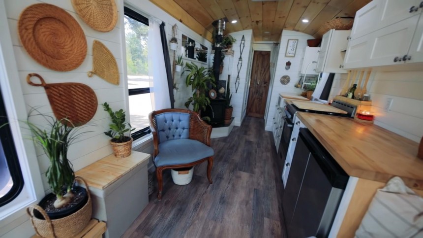 This Off\-Grid Skoolie Will Blow You Away With Its Open, Warm and Tasteful Interior Design