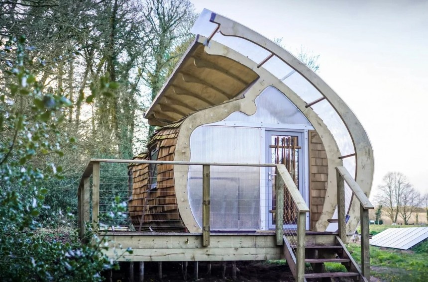 The Monocoque Cabin proposes a more rustic, personalizable approach to prefabs