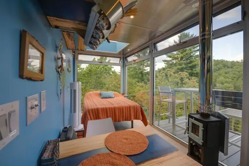This Container House Has an Interior Design That Is Connected to the Nature  Around It - autoevolution