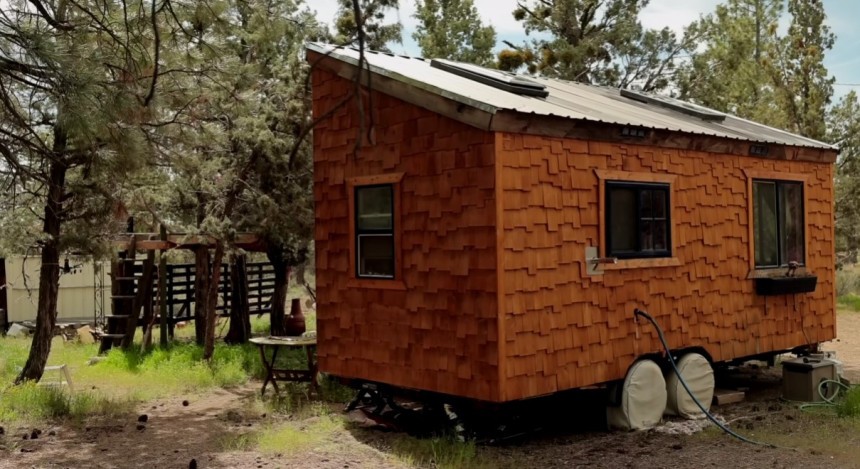 Budget\-Friendly Rustic Tiny Home