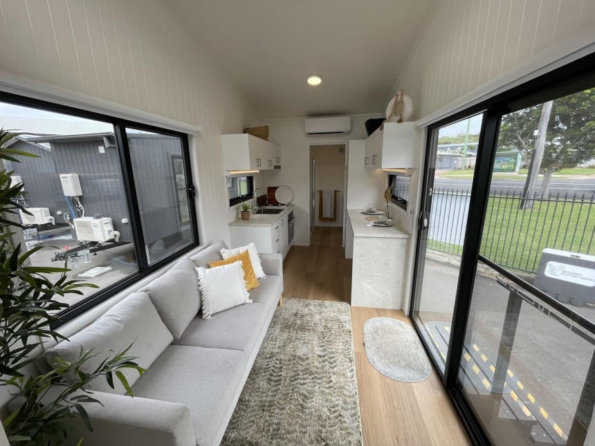 The 9600NLR tiny home is how you make tiny living extra\-large