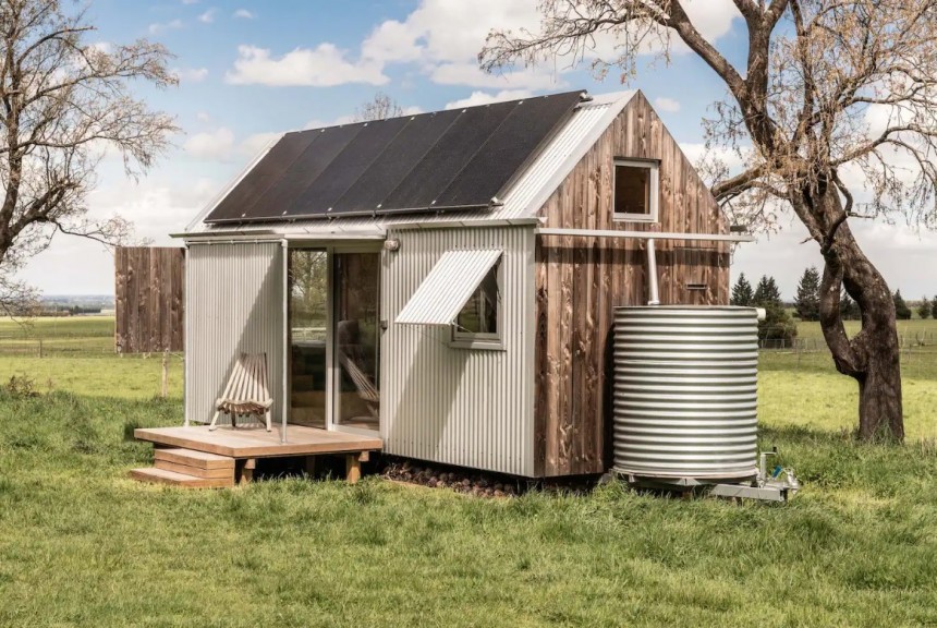 Micro\-cabin Kereru Retreat is an award\-winning tiny that's completely off\-grid and very sustainable