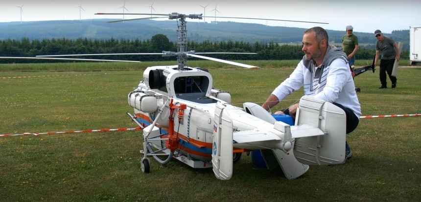 Tiny Kamov KA\-32 Helicopter Can Fit in the Back of Your Truck, Sounds Like the Real Deal