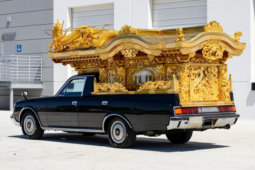 Toyota Century G40 Miyagata\-style hearse