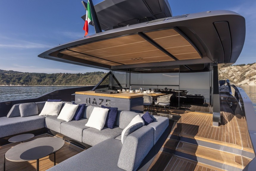Haze Luxury Yacht