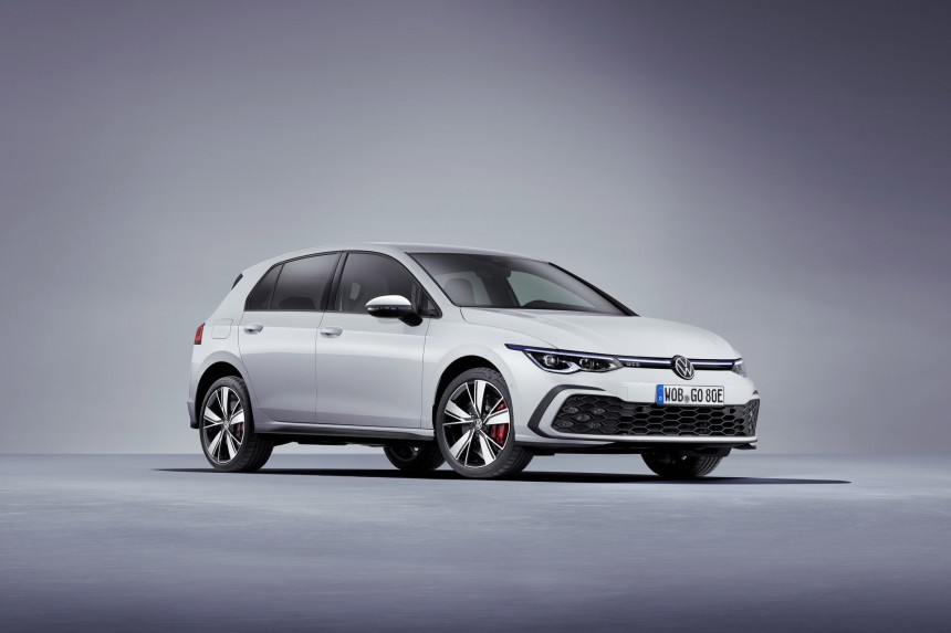 Volkswagen Reveals New Golf GTD Diesel Hot Hatch and GTE Plug\-In