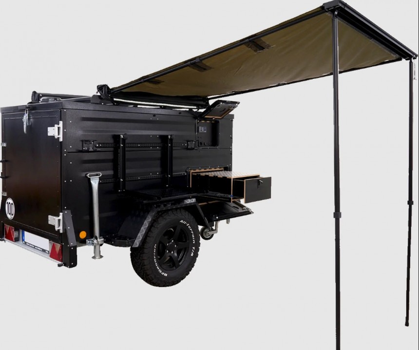 VanMe Bobo camper trailer with modular slide\-outs