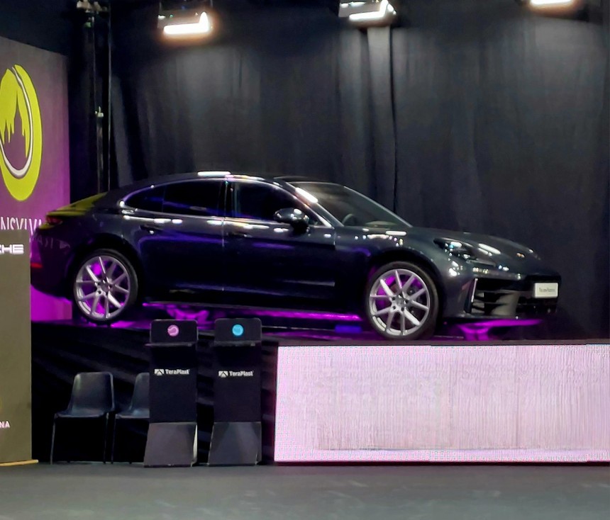 2025 Porsche Panamera \- first European display