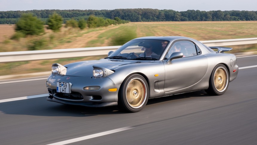 What Rotary Dreams Are Made of\: Story of a Single\-Turbo FD RX\-7