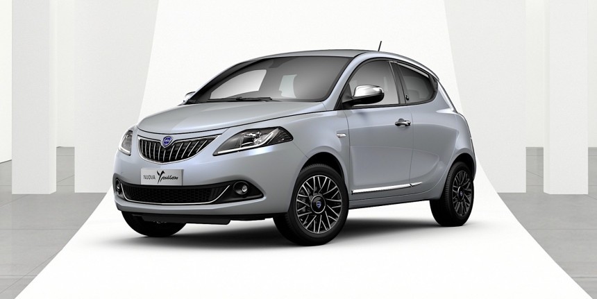 This Lancia Ypsilon costs as much as a Dodge Challenger