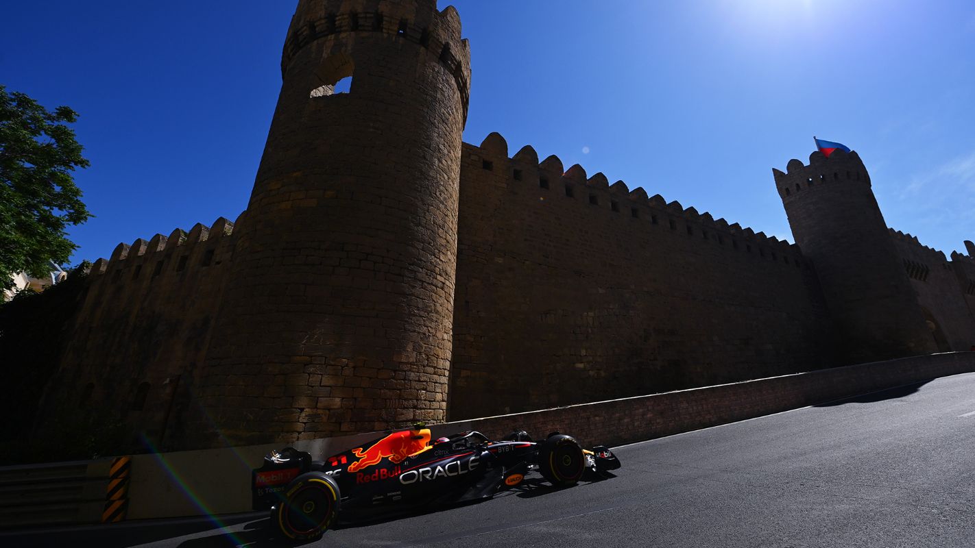 Entering the last five laps, we have the two Red Bulls cruising at the top, followed long behind by the two Silver Arrows of Russell and Hamilton. If nothing wrong happens to Max, he will extend his lead over Leclerc with 25 points.