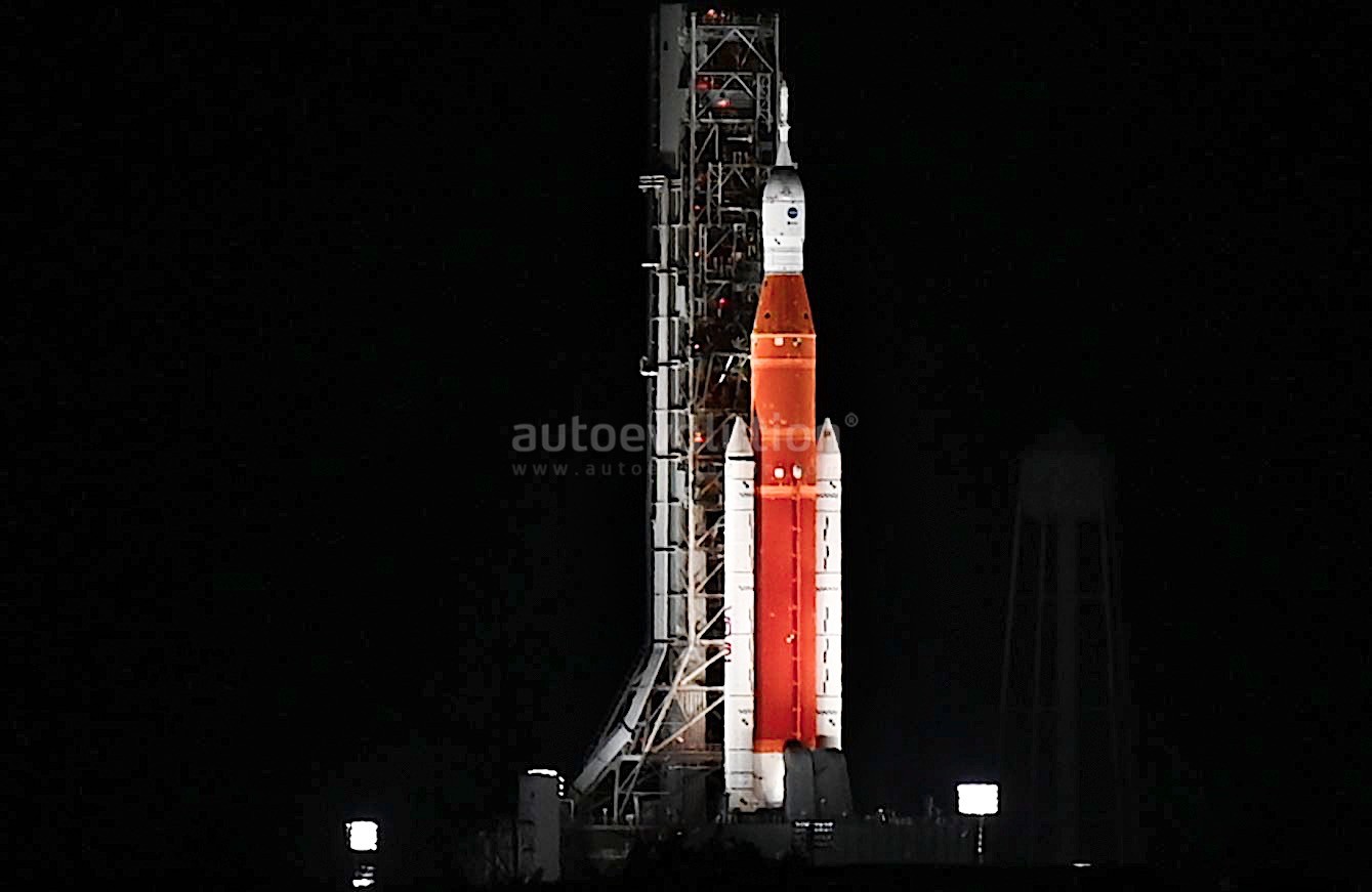 Artemis I SLS, Orion on the pad, August 29, 2022.