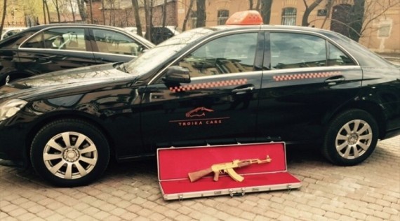 man-forgets-gold-ak-47-in-russian-taxi-95550-7.jpg