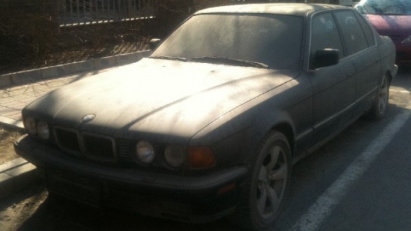 Abandoned Bmw E32 7 Series Spotted In China Autoevolution