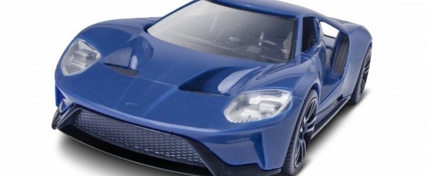 Ford GT Supercar Snaps in Place at the 