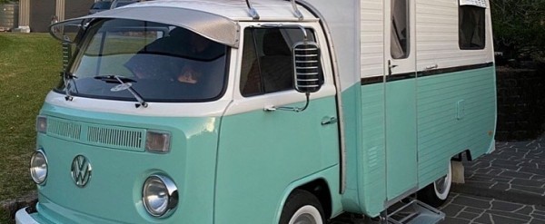 From Rust To Riches Fully Restored 1975 Vw Kombi Sells For 60 000 Autoevolution