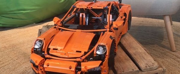 Lego Technic Porsche 911 Gt3 Rs Walkaround Video Shows The
