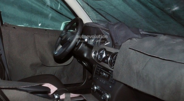 Spyshots 2013 Mercedes Benz Glk Facelift Interior Revealed