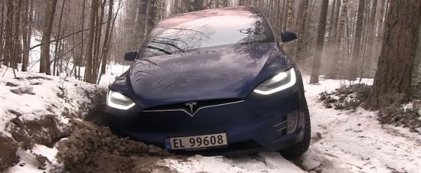 Tesla Model X Snowy Off Road Incursion Turns Very Expensive