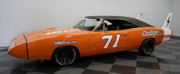 This 1970 Dodge Charger Daytona Tribute Is A Vitamin C Overdose