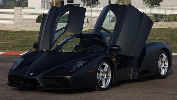 1-of-1 Matte Black Ferrari Enzo Brings Us Back to the Simpler Times of 2004, Now for Sale