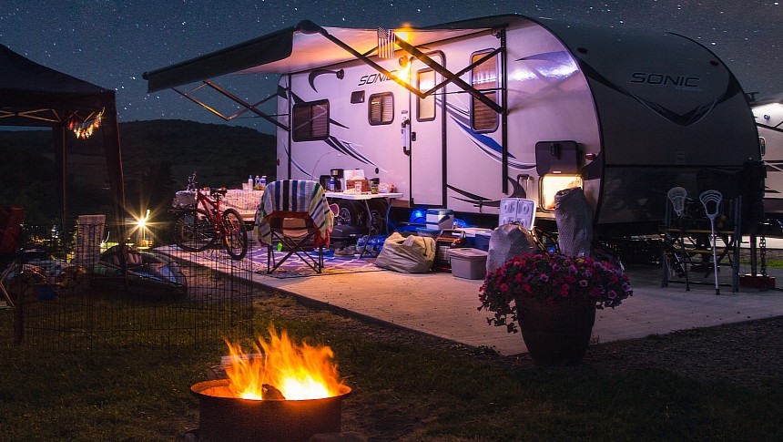 Cozy, accessorized camper