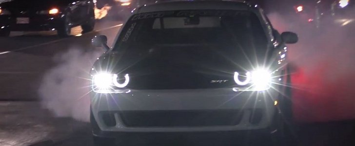 1,000 HP Dodge Challenger Hellcat Sets 1/4-Mile Record