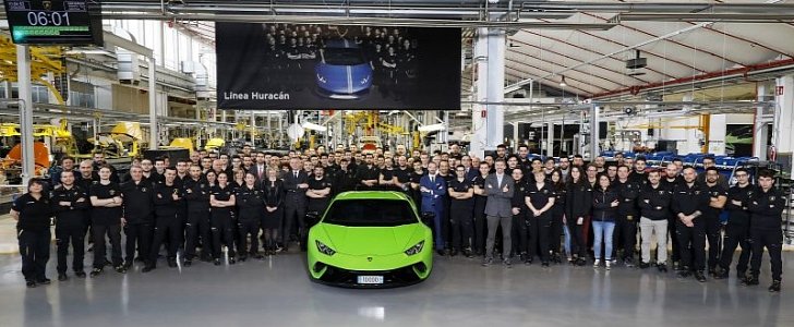 10,000th Lamborghini Huracan Rolls Off The Line In Sant'Agata Bolognese -  autoevolution