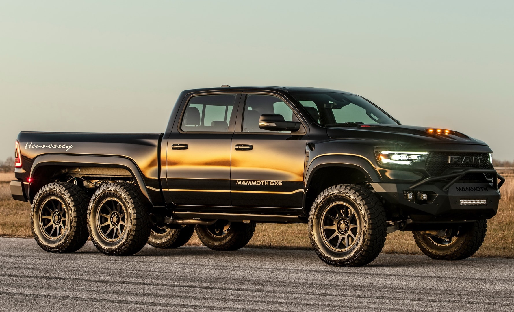 På hovedet af Monica indlysende 1,012 HP Hennessey Mammoth 6x6 Officially in Production, Costs North of  $449,950 - autoevolution