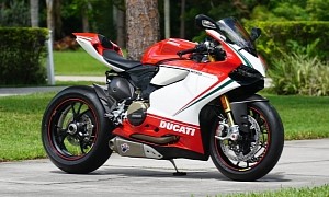 11-Mile 2013 Ducati 1199 Panigale S Tricolore Is an Exotic Gem You Probably Can’t Afford