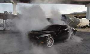 1,100 HP Dodge Challenger Hellcat Burnout May Be a World Record