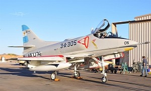 $1.3 Million Vintage Aircraft A-4C Skyhawk Can Make You Feel Like a Navy Pilot