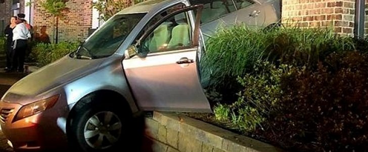 13-year-old girl backs mom's car into house while trying to drive it
