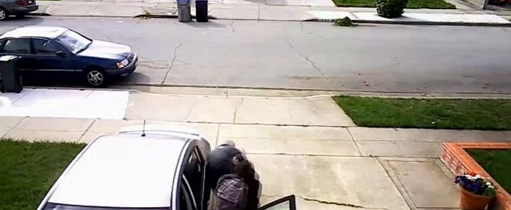 Elderly driver tries to fight off carjacker right in his driveway in San Jose, California