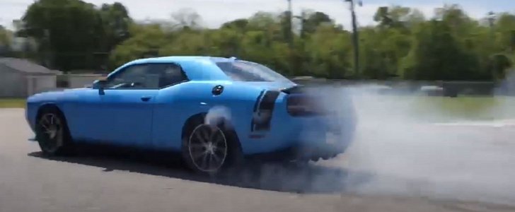 15-year-old racer does donuts in her Dodge Challenger 392 Hemi Scat Pack while delivering donuts