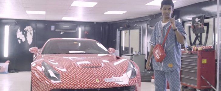 Money Kicks phủ kín siêu xe Ferrari với Supreme x LV - ELLE Man