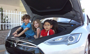 16 Kindergarten Kids Prove Tesla Model S Rocks