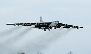 185-Foot Wings Take B-52H Stratofortress to the Sky, Will Do So Until Bomber Turns 100