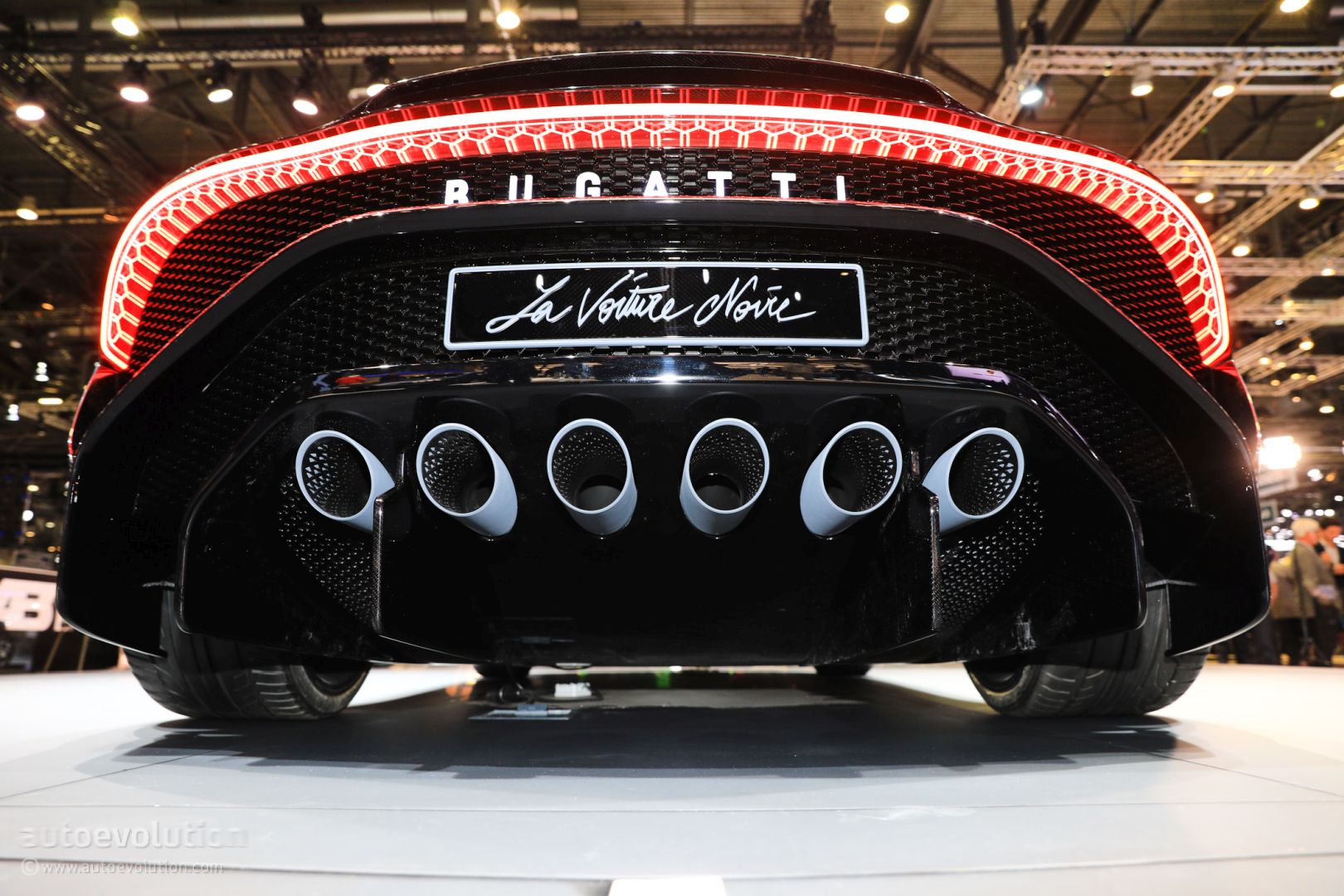 187m Bugatti La Voiture Noire Geneva Car Is A Mockup Production Set For 2022 132839 1 