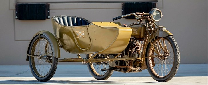 1916 EXCELSIOR V-TWIN WITH SIDECAR