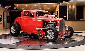 1932 Ford Hot Rod Is an Exposed-Engine Treat Worth $90K