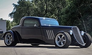 1933 Ford Hot Rod Is a Factory Five Special