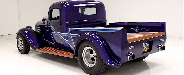 1935 Dodge pickup