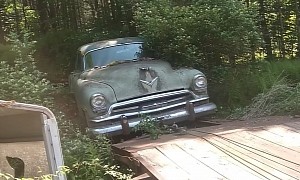 1954 Chrysler New Yorker Spent 38 Years in the Woods, Original HEMI Still Under the Hood